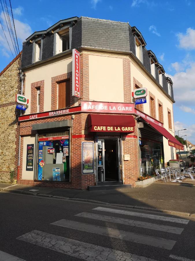 Готель Cafe De La Gare Bessancourt Екстер'єр фото
